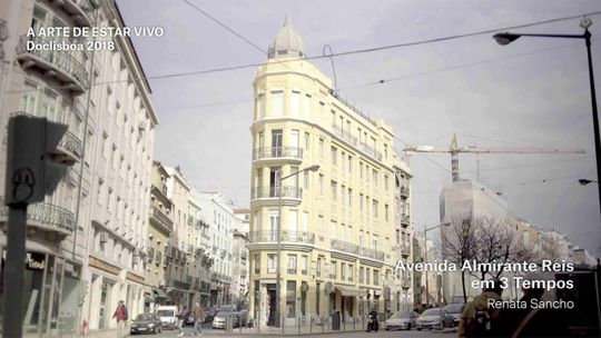 Avenida Almirante Reis em três andamentos