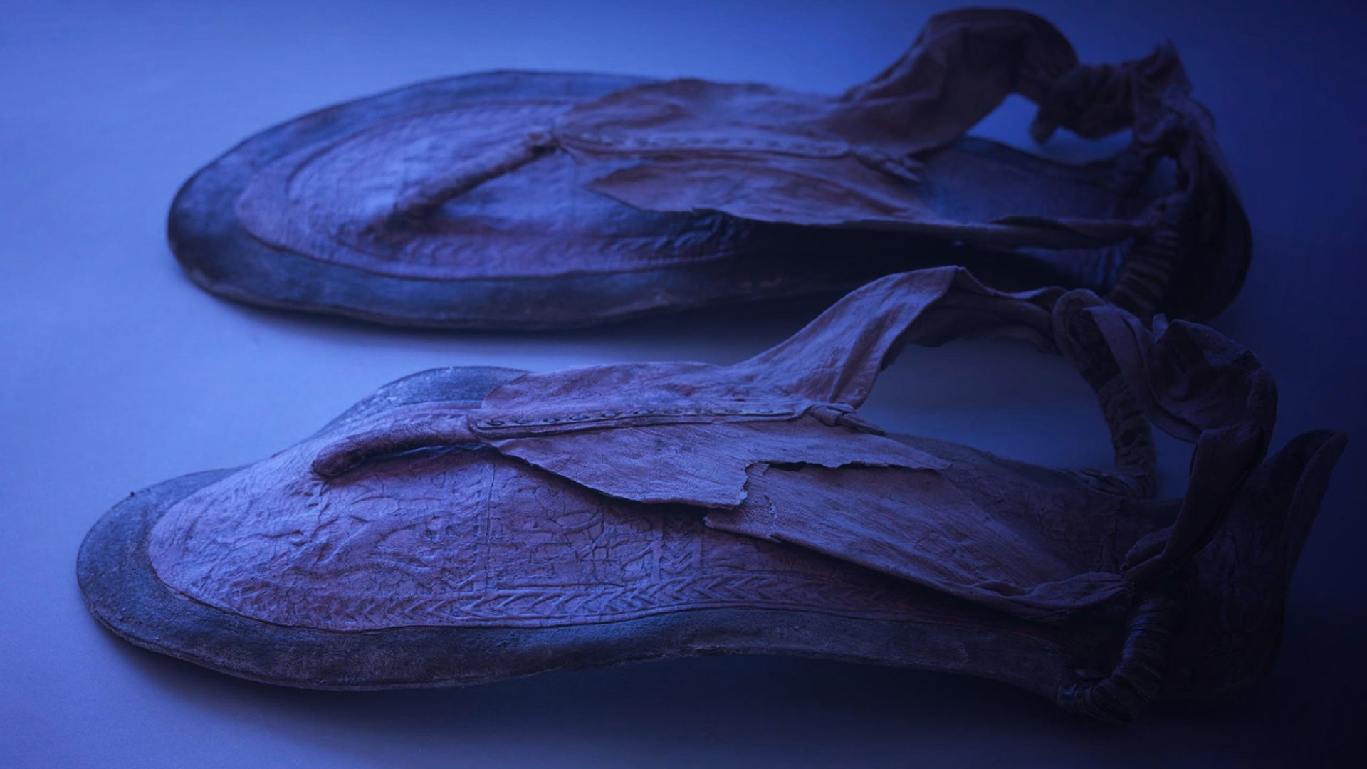 Unas sandalias de cuero