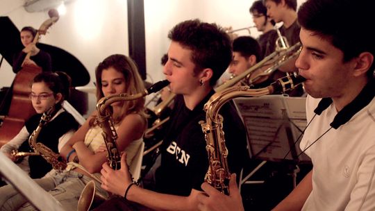 A Film About Kids and Music. Sant Andreu Jazz Band
