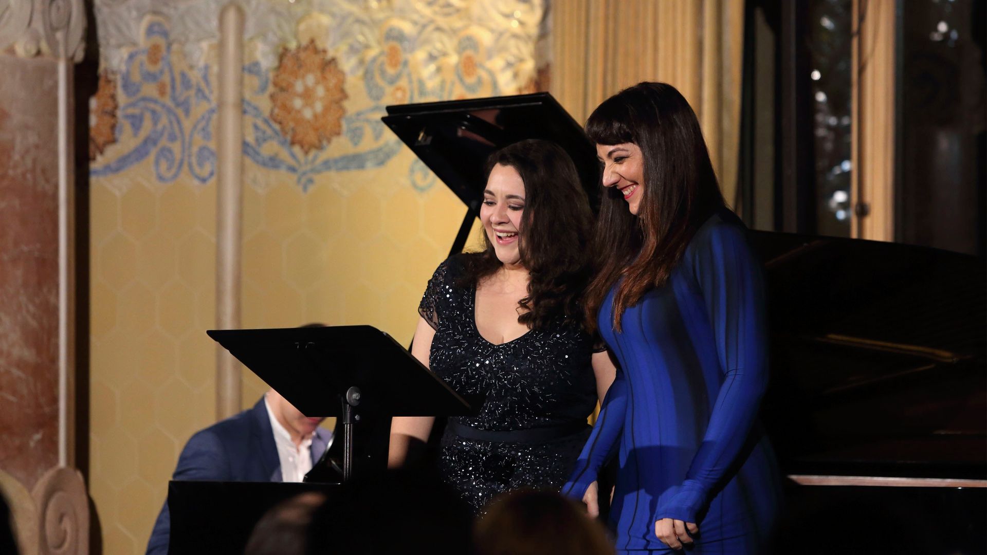 À deux: Adriana González, Maria Viotti & Iñaki Encina Oyón