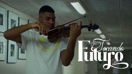 Tocando futuro