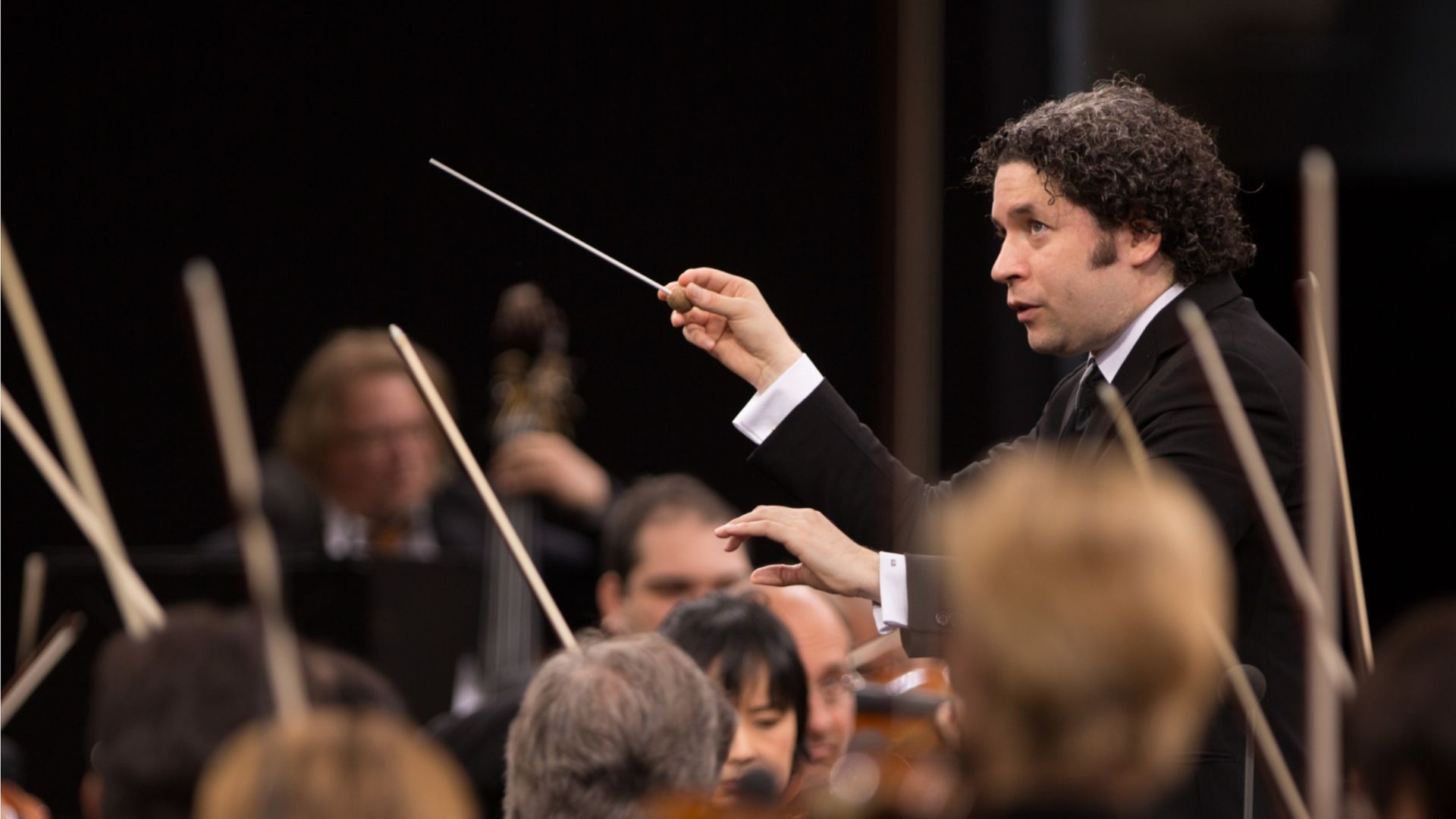 Gustavo Dudamel dirige Chaikovski y Brahms