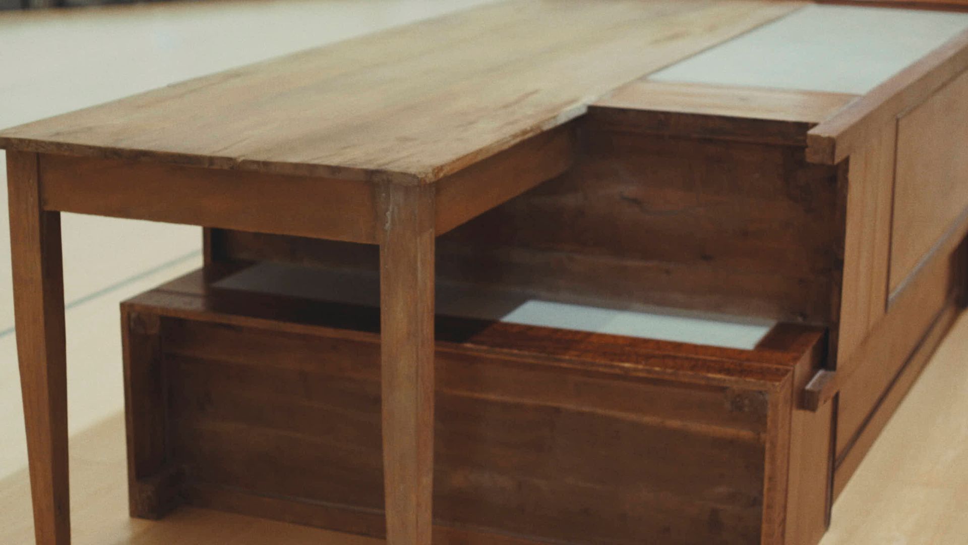 Doris Salcedo ft. Paco León