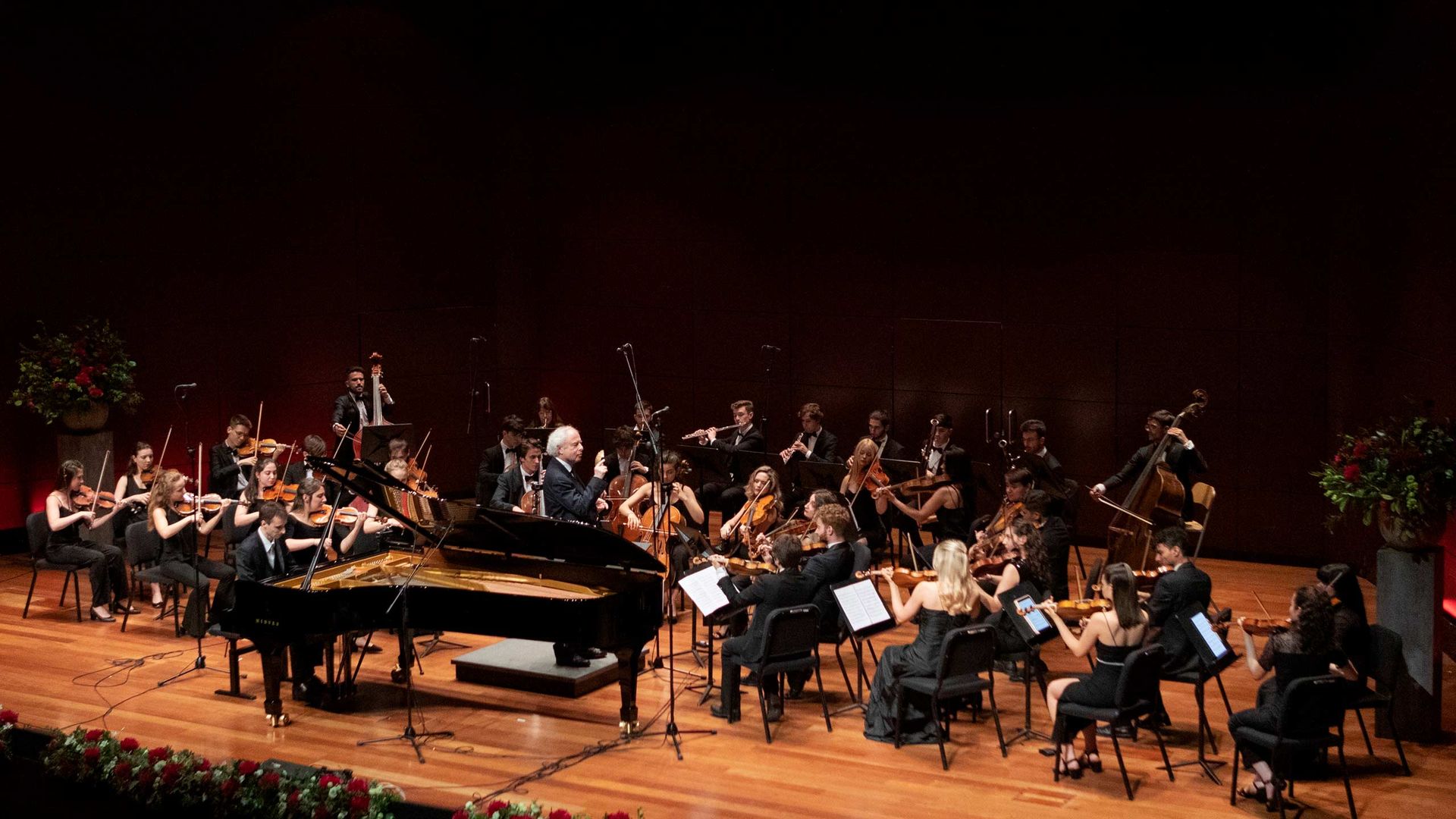 Concierto de la Orquesta Freixenet de la Escuela Superior de Música Reina Sofía. Director: András Schiff